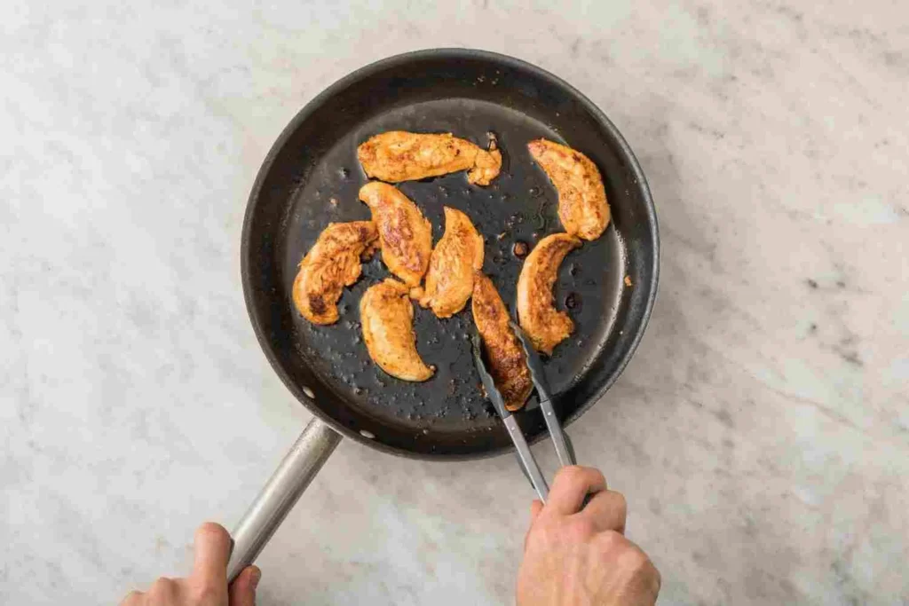 Fry chicken in oil-